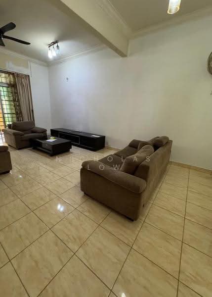 Rumah Teres 2-Tingkat untuk Disewa di Taman Gaya (Ulu Tiram) - Nicholas Low - Living Room - PropertyGuru.com.my