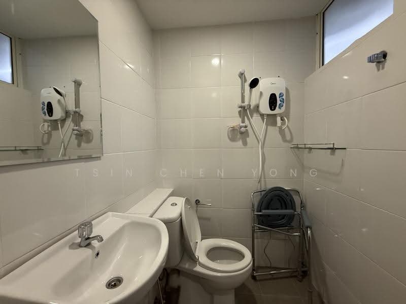 Condominium for Rent at The Bay Residences - Stephennie Yong - Bathroom - PropertyGuru.com.my