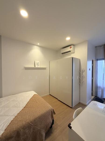 Service Residence for Sale at D'Latour - Joe Kasyif - Bedroom - PropertyGuru.com.my