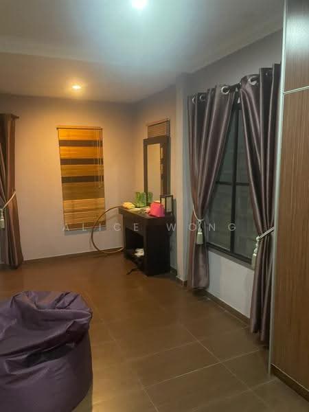Rumah Berkembar untuk Dijual di Kota Kemuning (Shah Alam) - Alice Wong - Bedroom - PropertyGuru.com.my