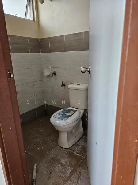 Kedai / Pejabat untuk Disewa di Taman Daya (Johor Bahru) - Shawn Chan - Bathroom - PropertyGuru.com.my