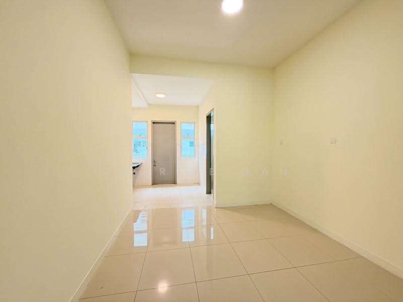 Rumah Teres 2-Tingkat untuk Disewa di Bandar Saujana Putra (Tanjong Duabelas) - Charlie Gan - Interior - PropertyGuru.com.my