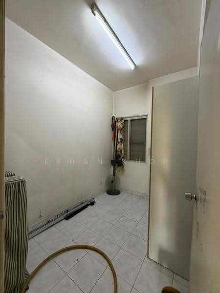 Kondominium untuk Dijual di Petaling Indah Condominiums - Eehan Khor - Interior - PropertyGuru.com.my