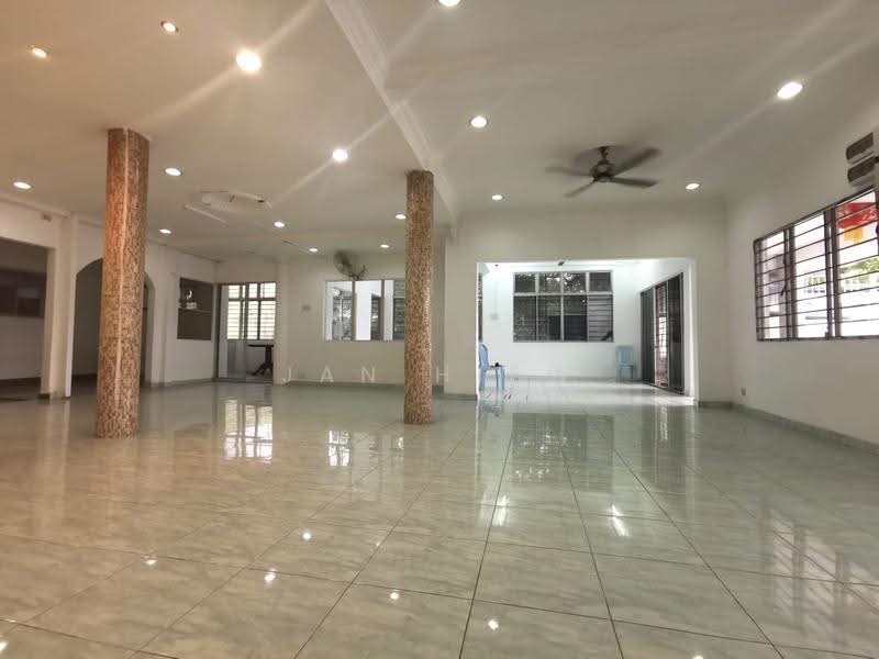 Kedai untuk Dijual di Taman Paramount (Petaling Jaya) - Jan Hiew - PropertyGuru.com.my