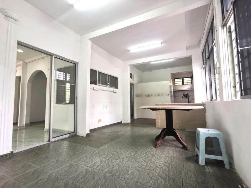 Kedai untuk Dijual di Taman Paramount (Petaling Jaya) - Jan Hiew - PropertyGuru.com.my