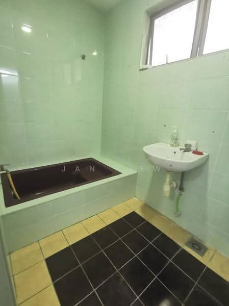 Kedai untuk Dijual di Taman Paramount (Petaling Jaya) - Jan Hiew - PropertyGuru.com.my
