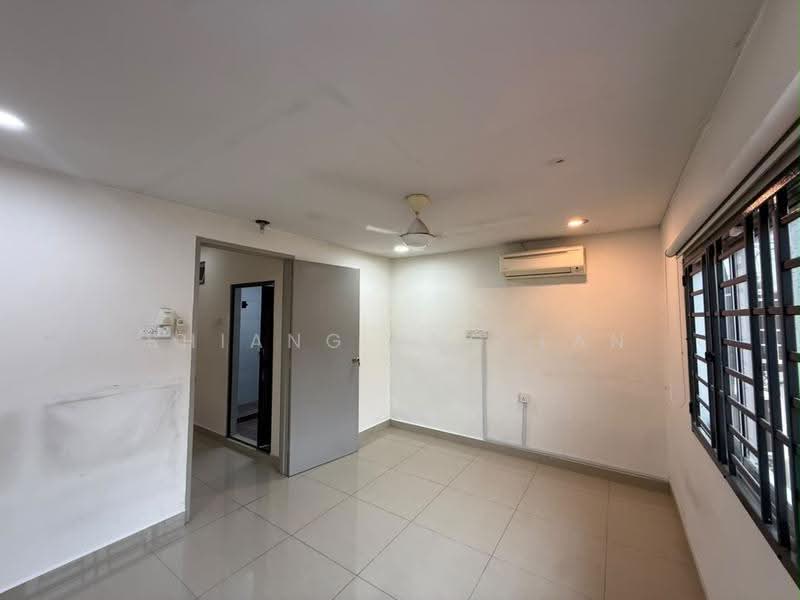 2-storey Terraced House for Sale in Taman Skudai Baru (Skudai) - Shiang Yng Tan - Living Room - PropertyGuru.com.my