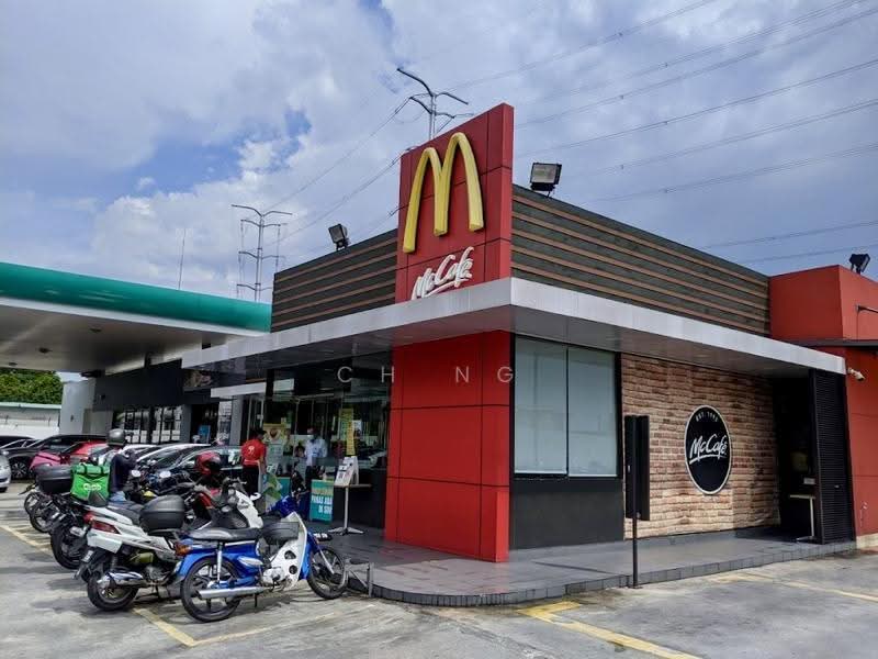 Shop / Office for Sale in Seksyen 13 (Shah Alam) - CH Ng - Exterior - PropertyGuru.com.my