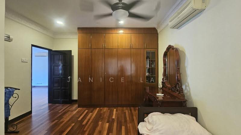 Rumah Berkembar untuk Dijual di Alam Damai (Cheras) - Janice Lau - Bedroom - PropertyGuru.com.my