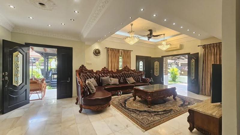 Rumah Berkembar untuk Dijual di Alam Damai (Cheras) - Janice Lau - Living Room - PropertyGuru.com.my