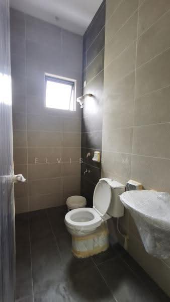 2-storey Terraced House for Rent in Johor Bahru (Johor) - Elvis Sim - Bathroom - PropertyGuru.com.my