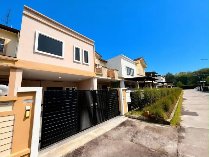 Rumah Teres 2-Tingkat untuk Dijual di Bandar Jaya Putra (Johor Bahru) - Yik Tat - Exterior - PropertyGuru.com.my