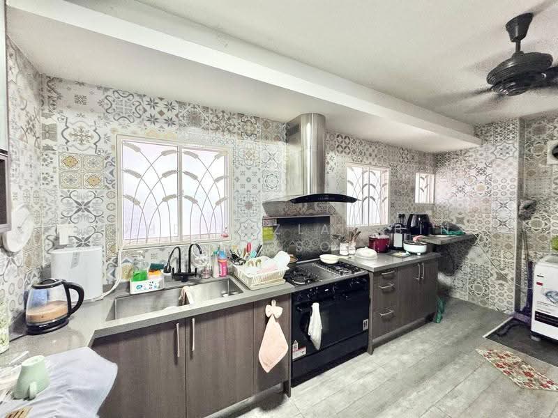 3-storey Terraced House for Sale in Laman Glenmarie (Shah Alam) - Mohd Hazlan bin Mohd Sopi - PropertyGuru.com.my