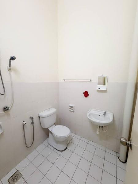 2-storey Terraced House for Sale in Taman Mount Austin (Tebrau) - Alan Tia - Bathroom - PropertyGuru.com.my