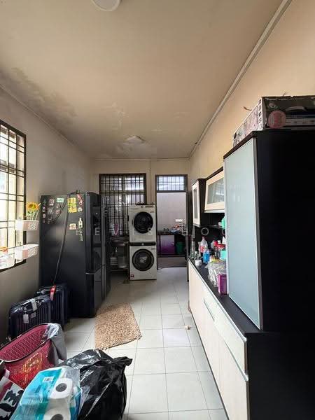2-storey Terraced House for Sale in Bandar Tiram (Ulu Tiram) - Bevis Hoo - Kitchen - PropertyGuru.com.my
