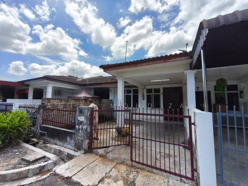 2-storey Terraced House for Sale in Batu Kawan (Penang) - Danial Mohd Zaki - Exterior - PropertyGuru.com.my