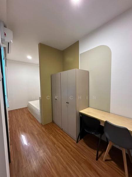 Kondominium untuk Dijual di Armani Residence - Nick Chin - Bedroom - PropertyGuru.com.my