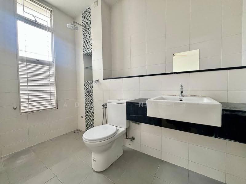 2-storey Terraced House for Sale in Presint 14 (Putrajaya) - Nadzmie Nasir - Bathroom - PropertyGuru.com.my