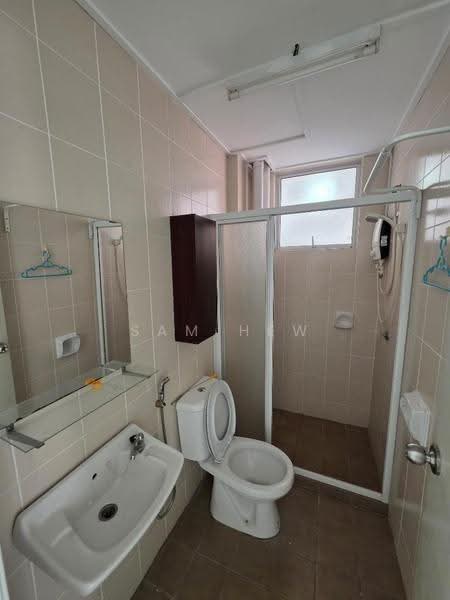 Pangsapuri untuk Disewa di Villa Residence - Sam Hew - Bathroom - PropertyGuru.com.my