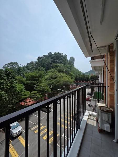 Pangsapuri untuk Disewa di Villa Residence - Sam Hew - Balcony - PropertyGuru.com.my