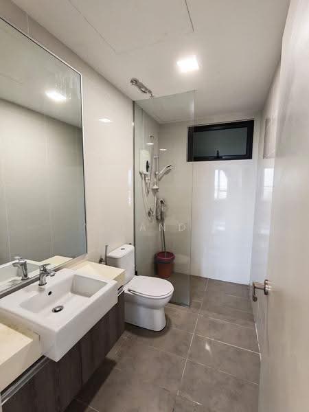 Kediaman Servis untuk Disewa di Southkey Mosaic - Yoland . - Bathroom - PropertyGuru.com.my