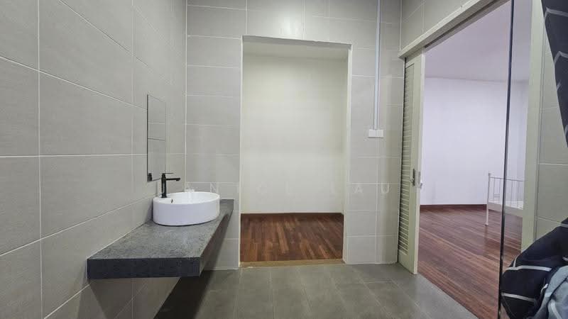 Rumah Teres untuk Dijual di Alam Damai (Cheras) - Janice Lau - Bathroom - PropertyGuru.com.my