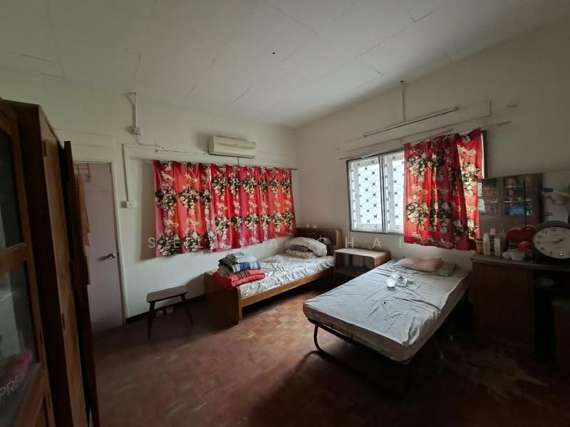 Bungalow House for Sale in Taman Cheras (Cheras) - Selina Chai - Bedroom - PropertyGuru.com.my