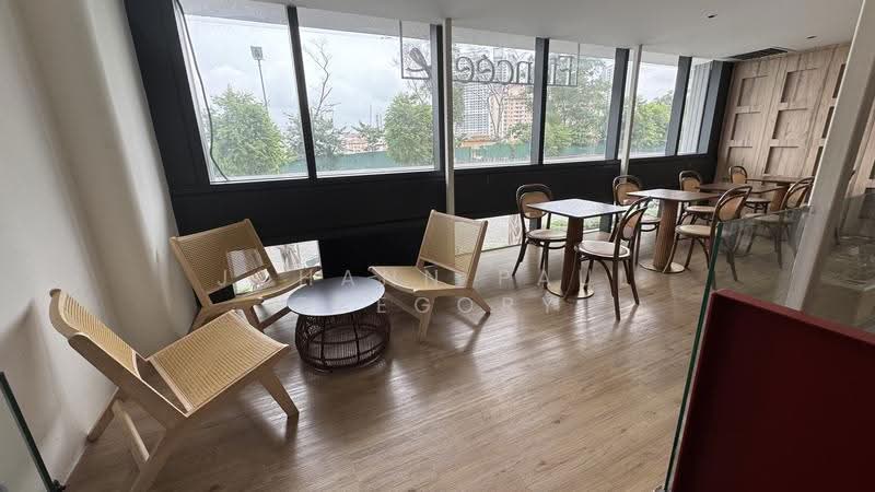 Retail Space for Rent in Mont Kiara (Kuala Lumpur) - Johann Paul Gregory - Living Room - PropertyGuru.com.my