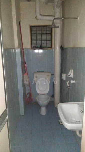 Apartment for Sale at Vista Lavender - Ahmad Muslim - Bathroom - PropertyGuru.com.my
