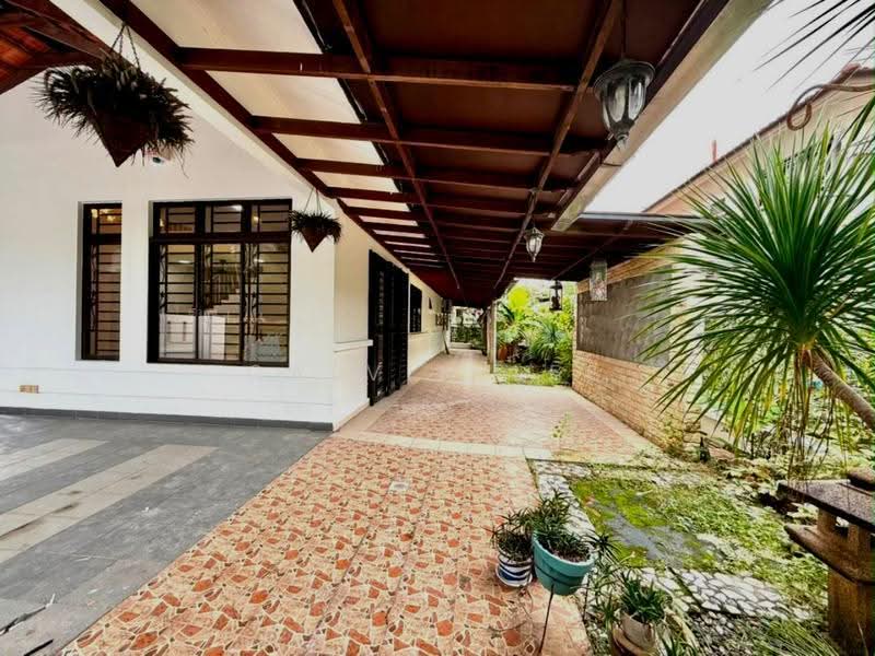Rumah Berkembar untuk Dijual di Taman Molek (Johor Bahru) - Calvin Lee - PropertyGuru.com.my