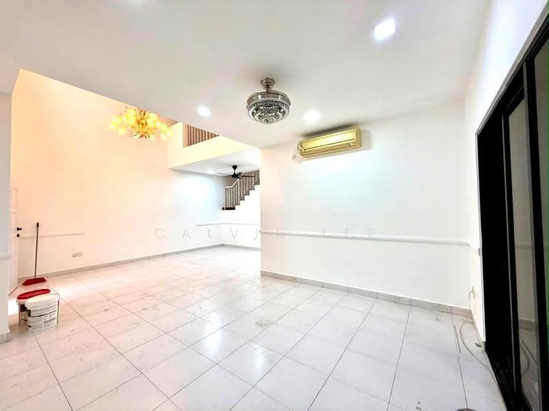 Rumah Berkembar untuk Dijual di Taman Molek (Johor Bahru) - Calvin Lee - PropertyGuru.com.my