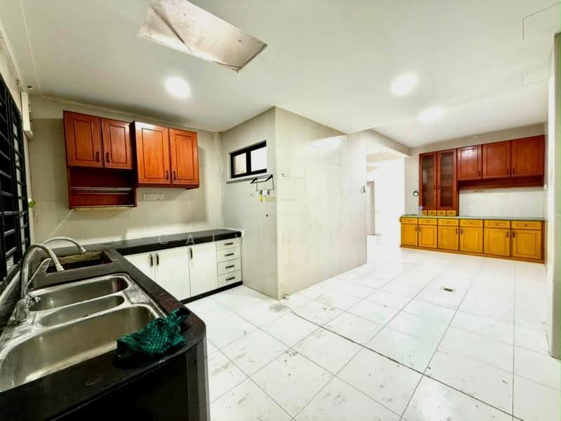 Rumah Berkembar untuk Dijual di Taman Molek (Johor Bahru) - Calvin Lee - PropertyGuru.com.my