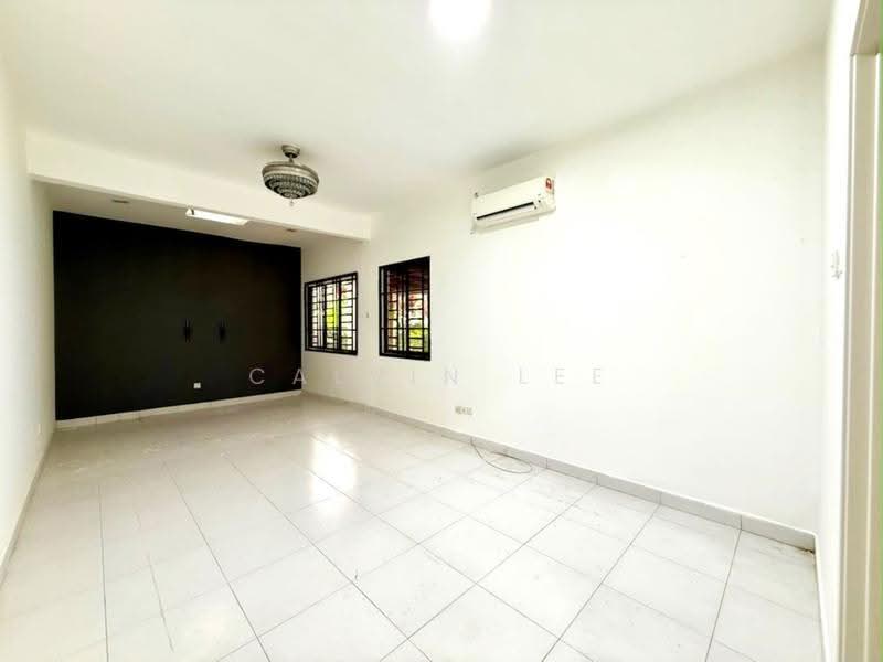 Rumah Berkembar untuk Dijual di Taman Molek (Johor Bahru) - Calvin Lee - PropertyGuru.com.my