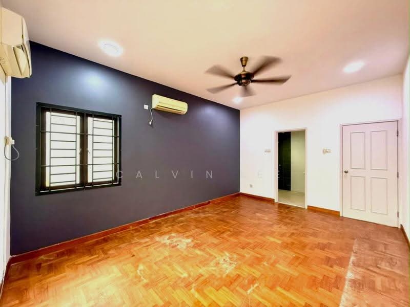 Rumah Berkembar untuk Dijual di Taman Molek (Johor Bahru) - Calvin Lee - PropertyGuru.com.my