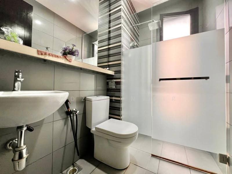 3-storey Terraced House for Sale in Denai Alam (Shah Alam) - Nadzmie Nasir - Bathroom - PropertyGuru.com.my