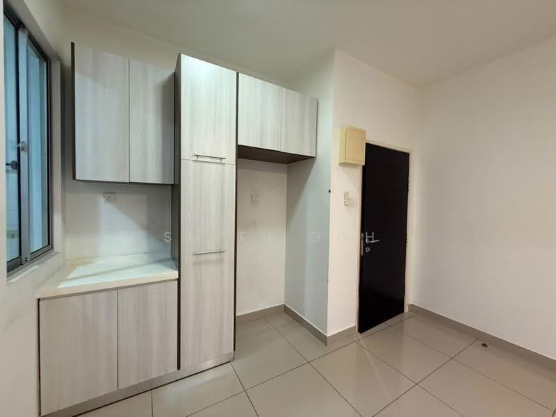 Kediaman Servis untuk Dijual di D'Tasek Residences (Tasek Impian) - Smith Goh - Kitchen - PropertyGuru.com.my