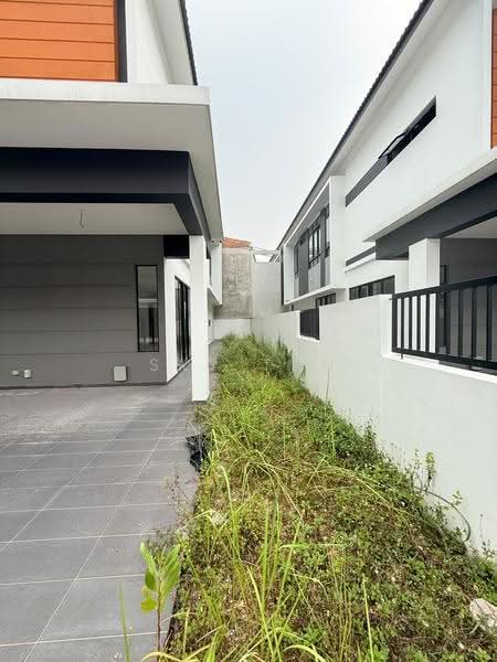 Rumah Kluster untuk Dijual di Austin Crest (Johor Bahru) - Sky Tan - Exterior - PropertyGuru.com.my