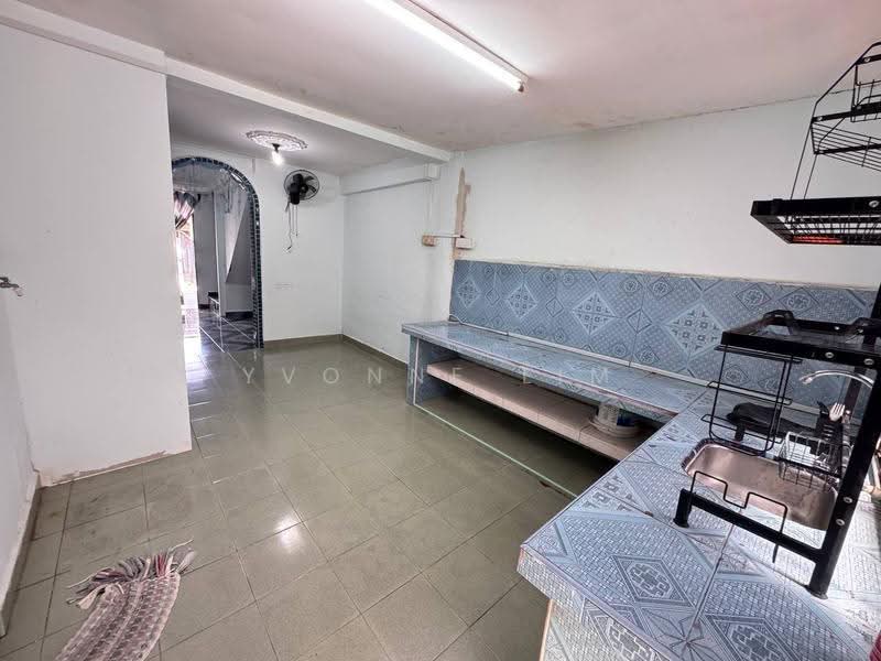 2-storey Terraced House for Sale in Bandar Baru Permas Jaya (Permas Jaya) - Yvonne Lim - Kitchen - PropertyGuru.com.my