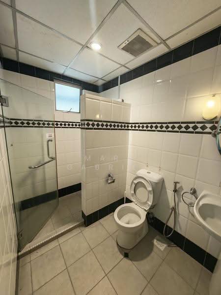 Semi-Detached House for Rent in Usj 5 (Subang Jaya) - Mark Gabriel - Bathroom - PropertyGuru.com.my