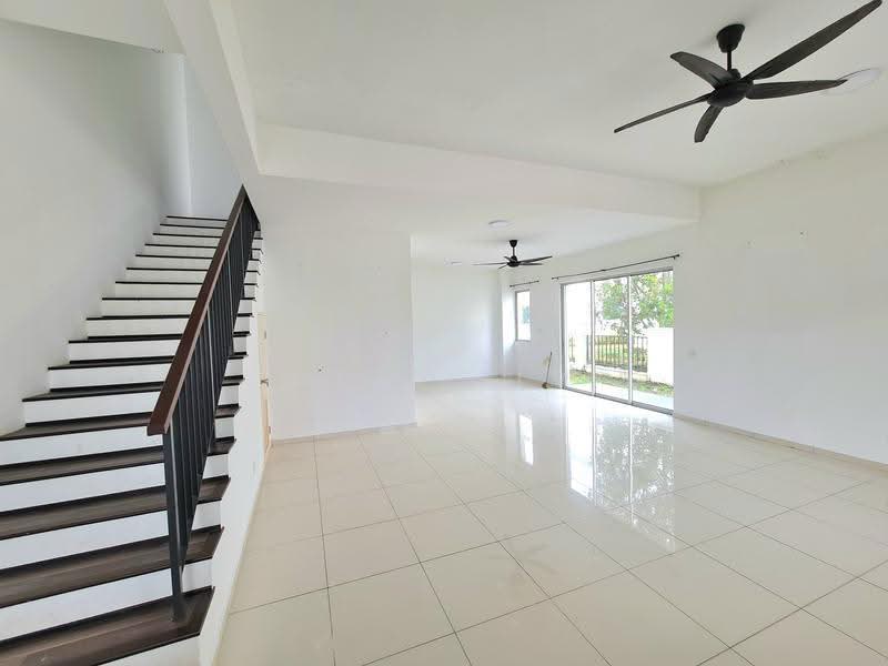 Rumah Teres 2-Tingkat untuk Disewa di Eco Forest (Semenyih) - Mike Lim - Living Room - PropertyGuru.com.my