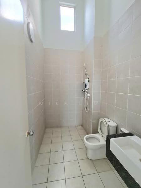 Rumah Teres 2-Tingkat untuk Disewa di Eco Forest (Semenyih) - Mike Lim - Bathroom - PropertyGuru.com.my
