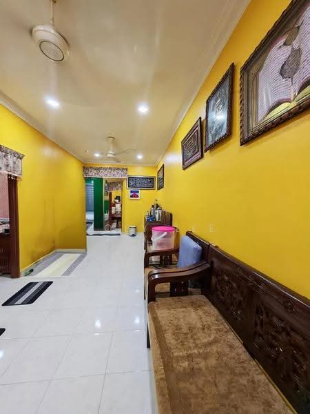 1-storey Terraced House for Sale in Taman Universiti (Skudai) - Zoey Lee - Living Room - PropertyGuru.com.my