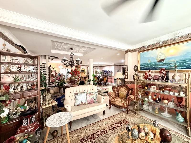 Rumah Banglo untuk Dijual di Taman Melawati (Ulu Kelang) - Mohd Aizat Saiful Bahri - Living Room - PropertyGuru.com.my
