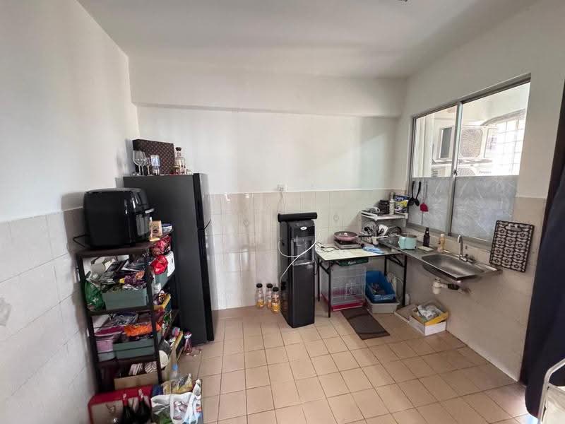 Pangsapuri untuk Dijual di Pangsapuri Persiaran Tanjung - Mr Lu - Kitchen - PropertyGuru.com.my