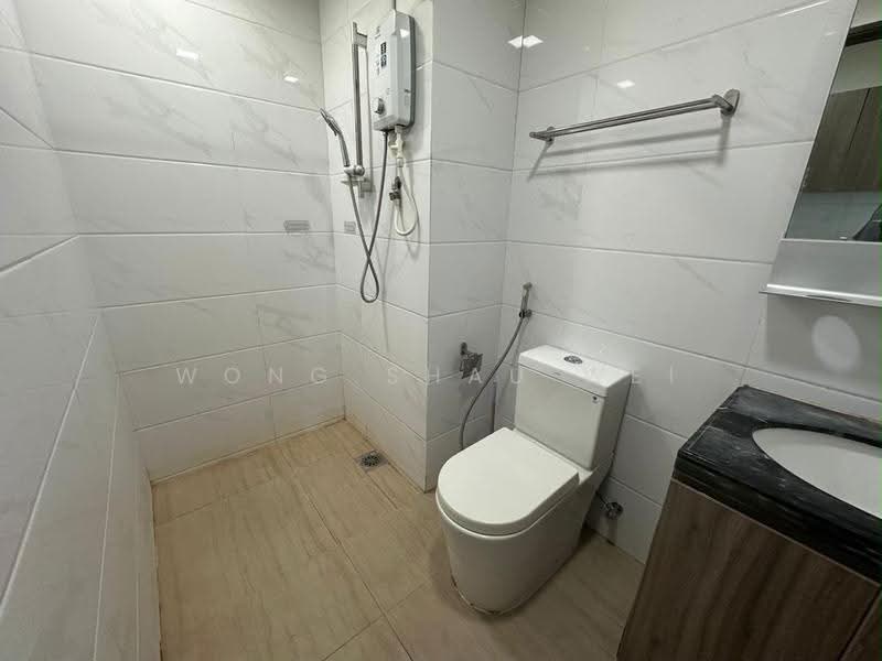 Condominium for Rent at Central Park condominium - Wong Shau Wei - Bathroom - PropertyGuru.com.my
