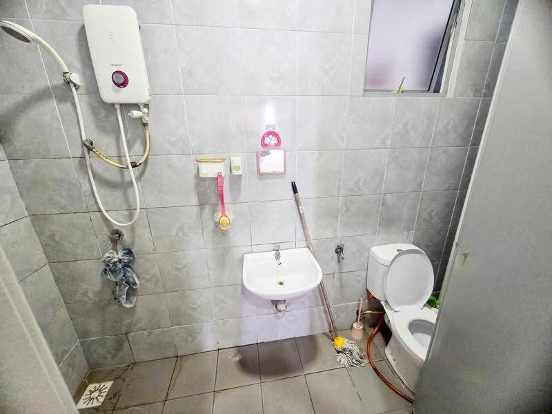 Apartment for Sale at Vesta View - Ahmad Luqman - Bathroom - PropertyGuru.com.my