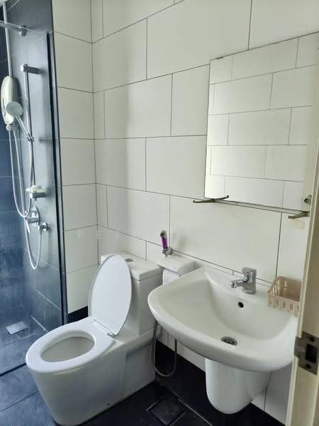 Kediaman Servis untuk Disewa di Univ 360 Place - Peter Tan - Bathroom - PropertyGuru.com.my