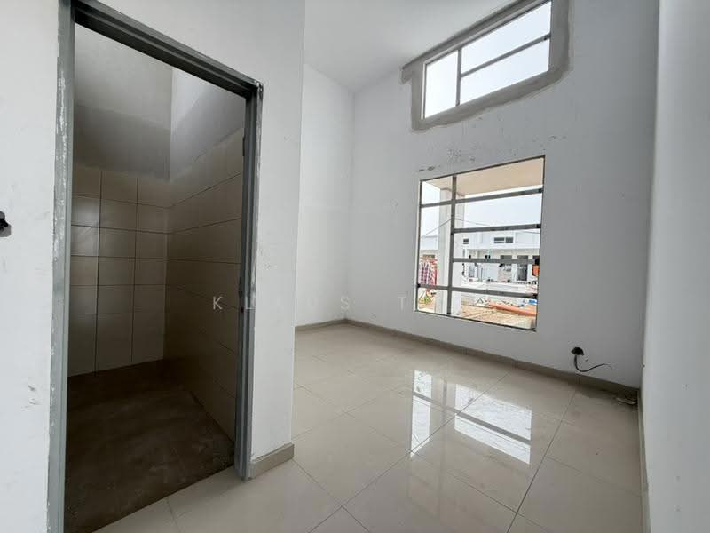 Semi-Detached House for Sale in Kampung Jalan Kebun (Shah Alam) - Klaus Teo - Interior - PropertyGuru.com.my