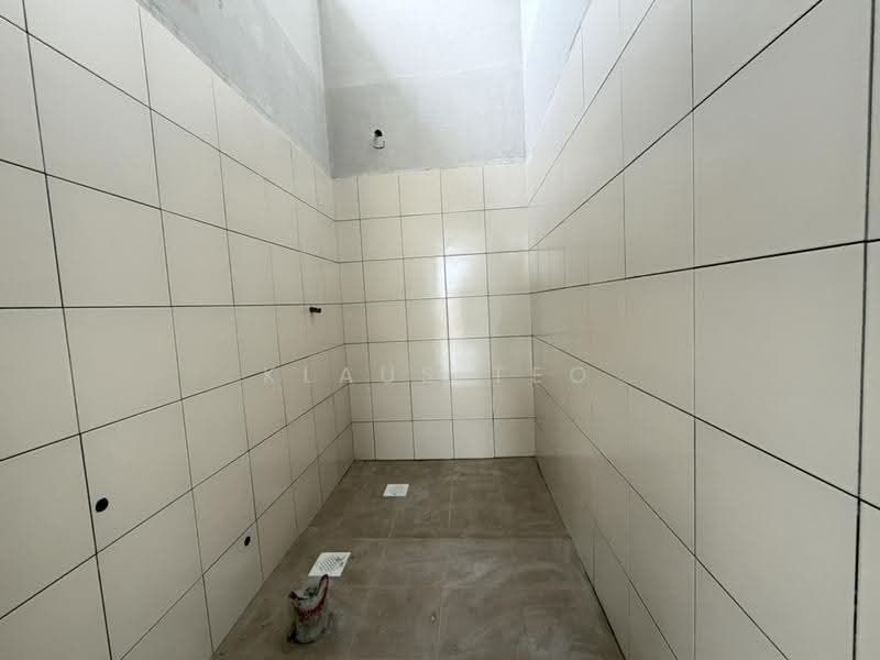 Semi-Detached House for Sale in Kampung Jalan Kebun (Shah Alam) - Klaus Teo - PropertyGuru.com.my