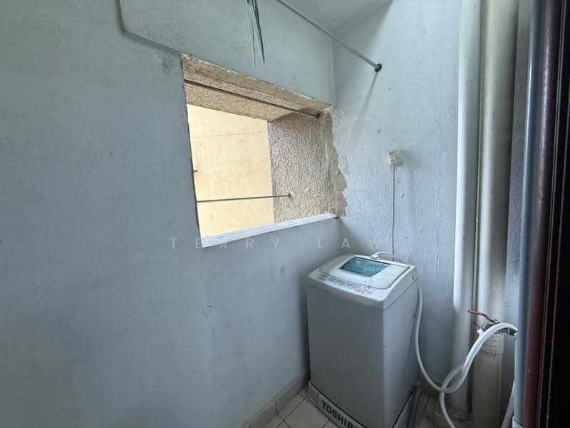 Condominium for Sale at Villa Puteri - Terry Law - Balcony - PropertyGuru.com.my